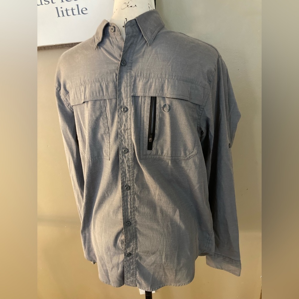 The American Outdoors long sleeve shirt men’s size M gray